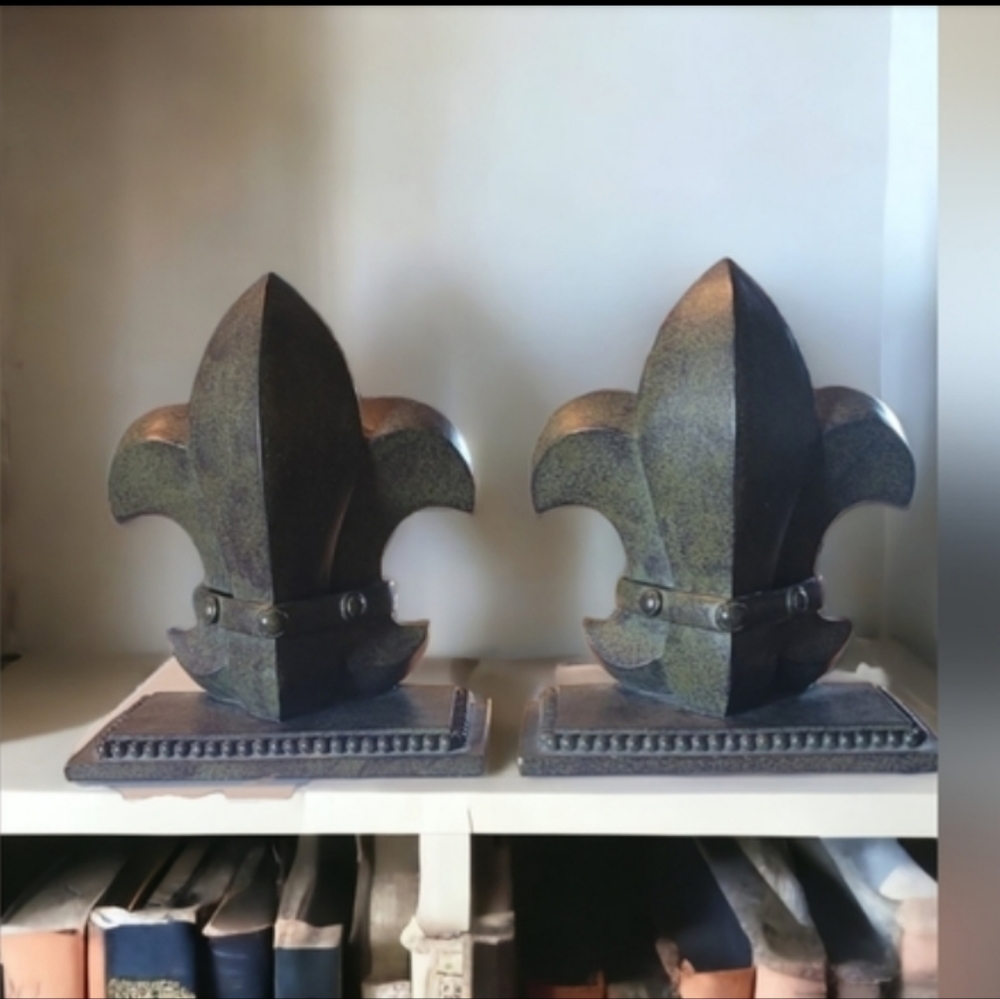 Fleur-de-lis Bookends